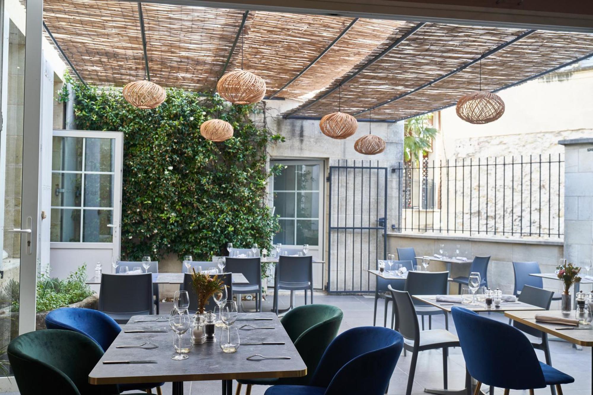 Logis Hotel De La Tour 리부른 외부 사진